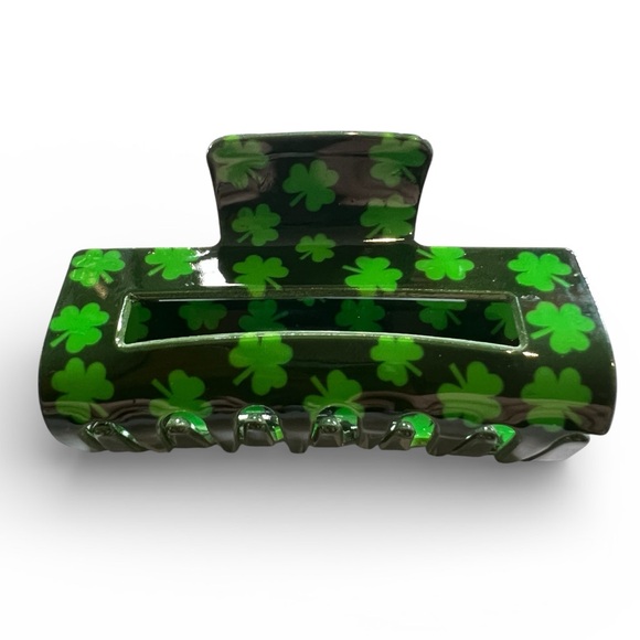 Accessories - Shamrock Covered Acrylic Hair Clip New
